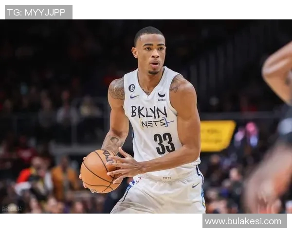 克拉克斯顿全能表现助球队取胜18分10板6助2断3帽展现实力